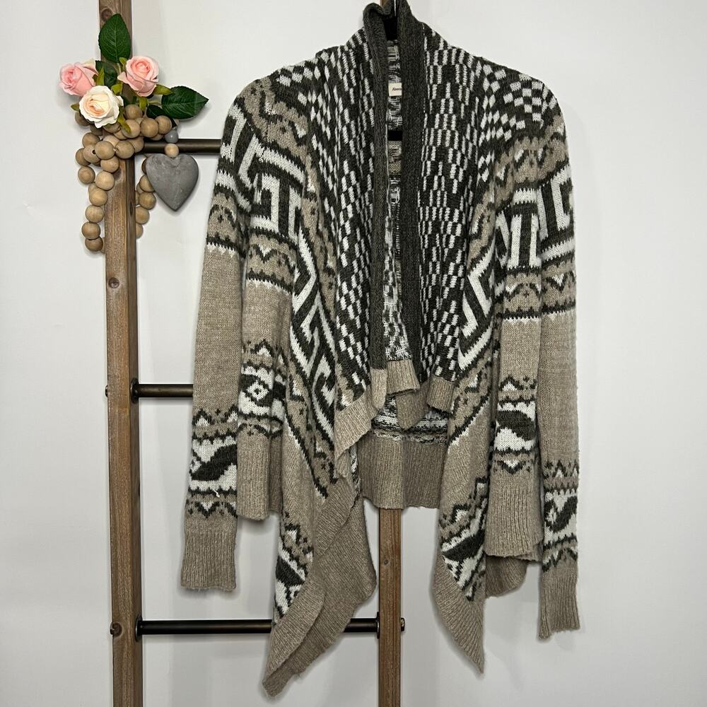 Abercrombie and Fitch Long Sleeve Open Cardigan Size Medium - Picture 2 of 7